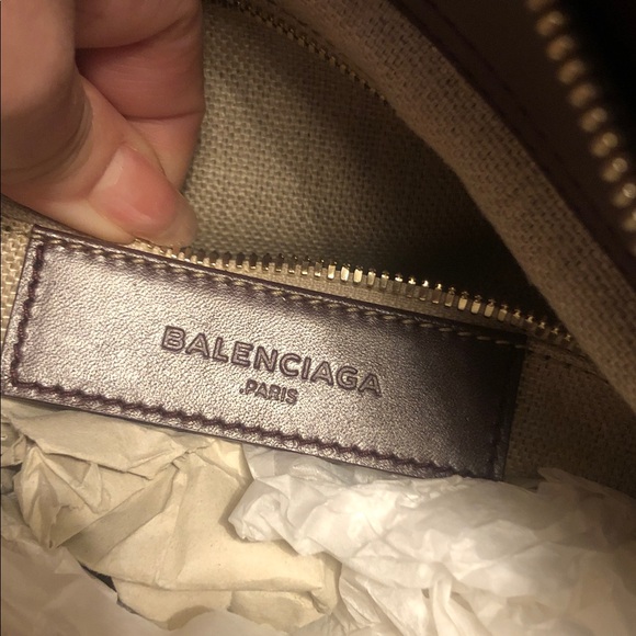 BALENCIAGA padlock shearling 2 way bag - Picture 9 of 10